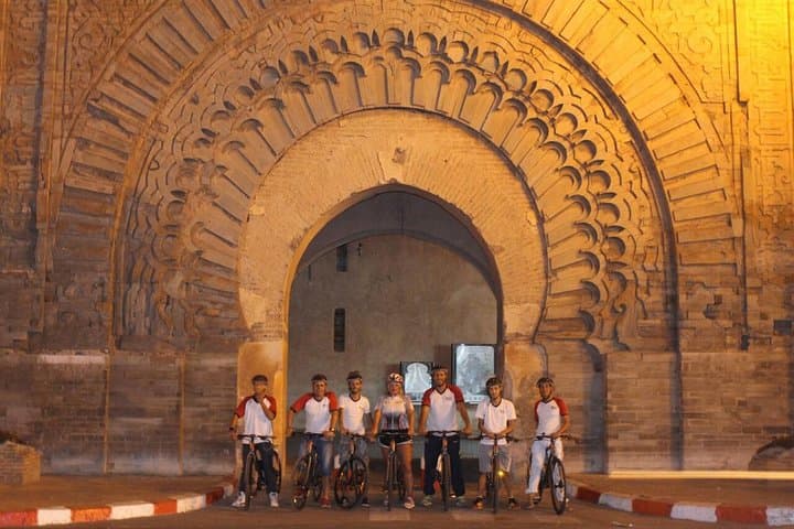 Marrakech Evening Bike Tour: Sunset Ride, Tasting Stops & Tangia Dinner