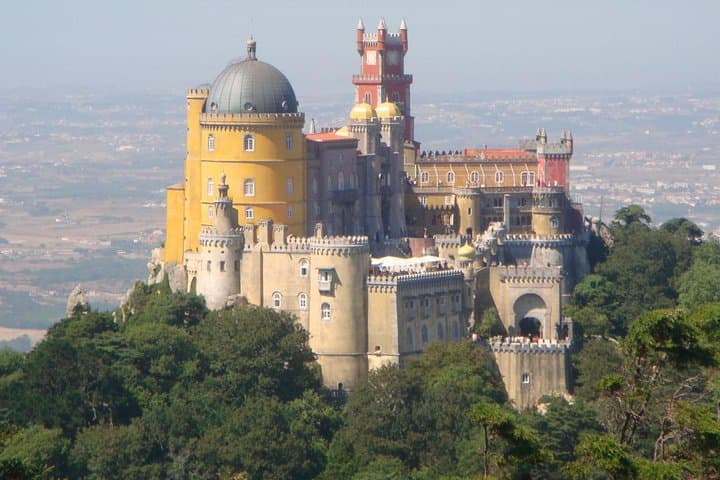 Exclusive Private Sintra Tour: Palaces, Moorish Castles & Coastal Villages