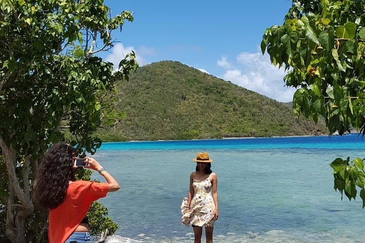 Private St. John Tour: Trunk Bay, Annaberg & Leinster Bay