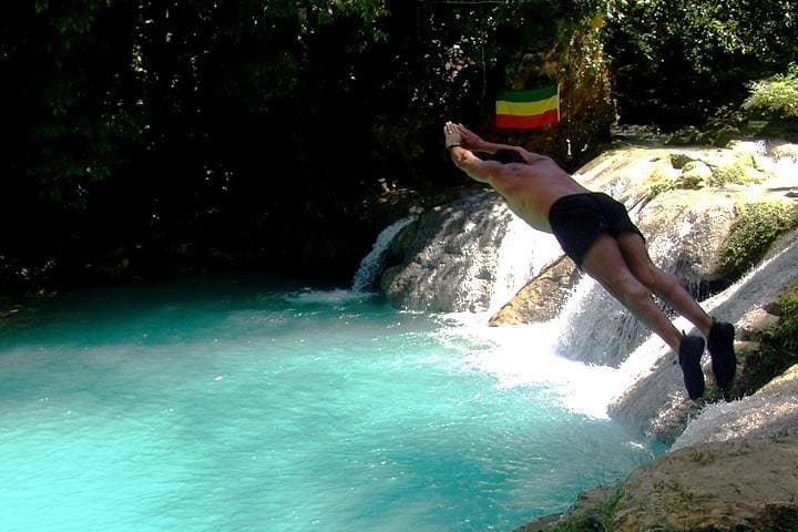 Blue Hole (Secret Falls) Ocho Rios: A Hands-On Guide to Jamaica’s Hidden Waterfall