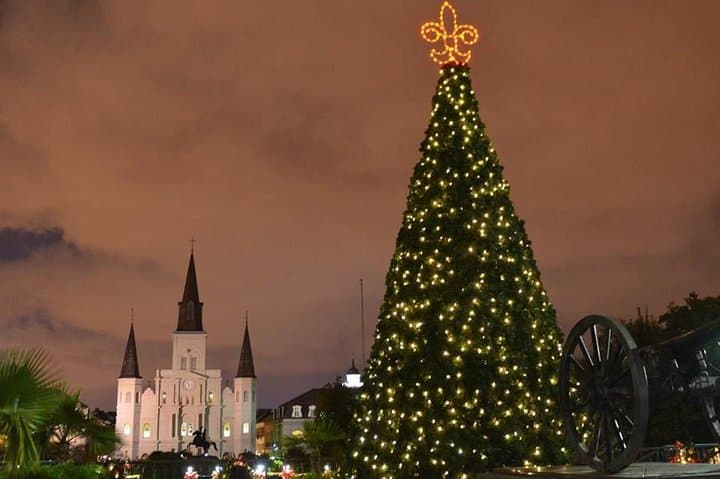 New Orleans Holiday Walking Tour: Jingle Bells & Beer Through the French Quarter photo 3