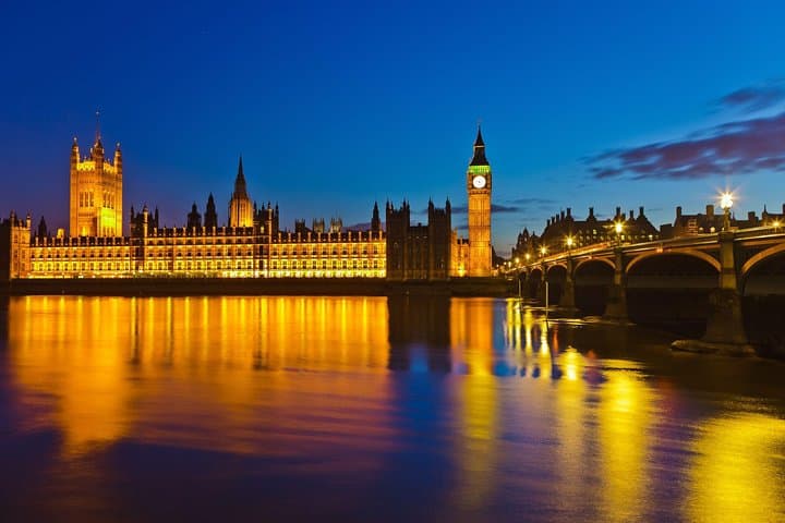 Private Spanish Walking Tour of London (3.5 Hours)