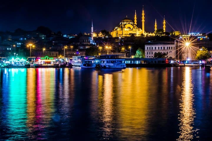 Bosphorus Night Cruise: Dinner, Turkish Night Show & Illuminated Istanbul photo 5