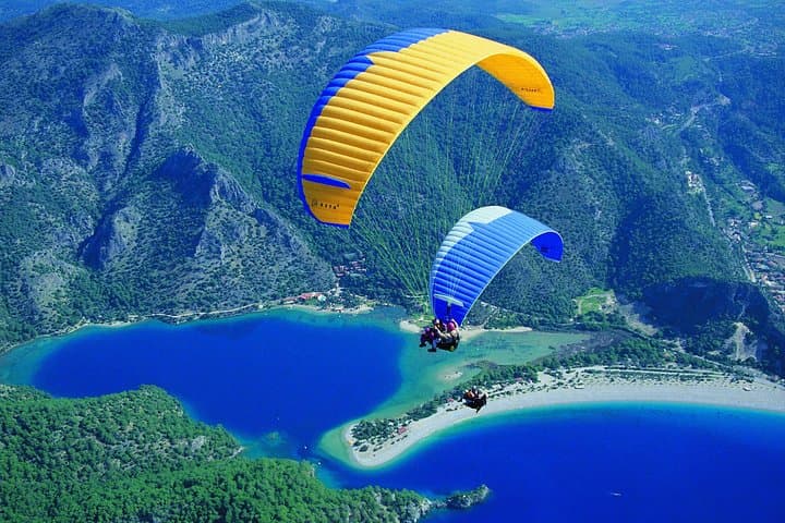 Tandem Paragliding Over Ölüdeniz: Babadag Flight with Hotel Pickup
