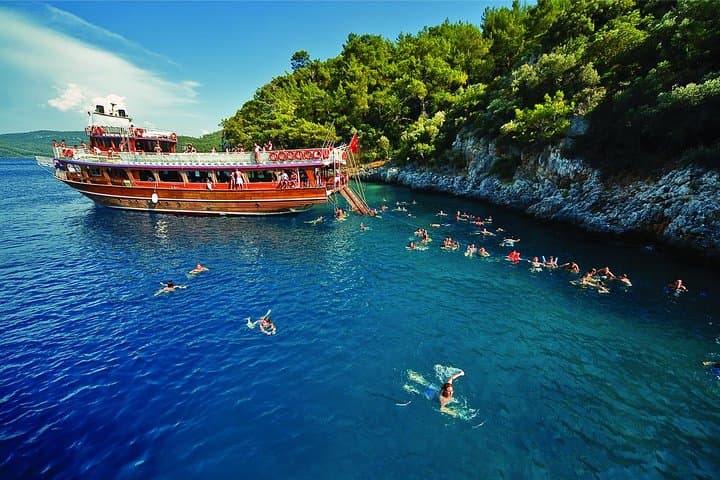 Bodrum Daily Boat Trip with Lunch: 7-Hour Aegean Blue Cruise photo 2
