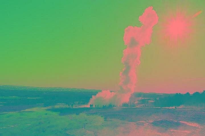 Golden Circle Full-Day Tour from Reykjavik: Geysir, Gullfoss & Thingvellir photo 2