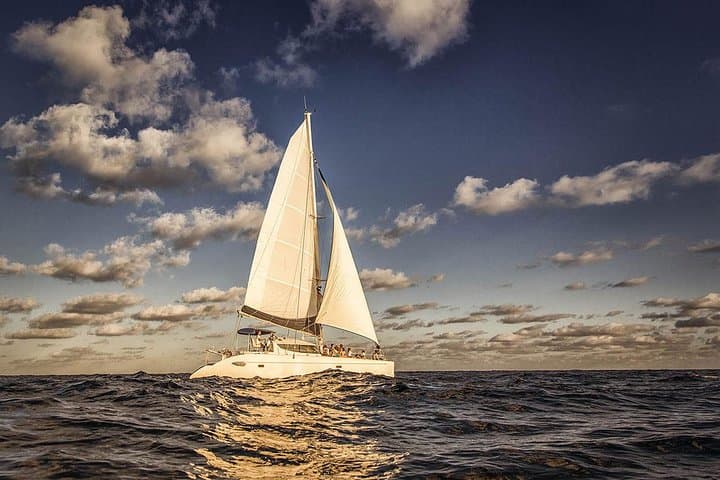 Private Deluxe Lobster Dinner Catamaran Cruise — Sunset Lobster Experience in Cancun