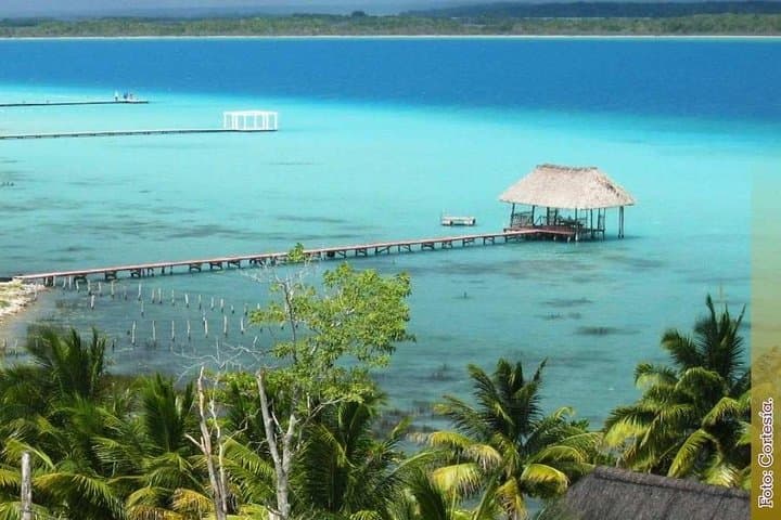 5-Day Private Riviera Maya Tour: Tulum, Bacalar, Calakmul, Palenque & Chichen Itza