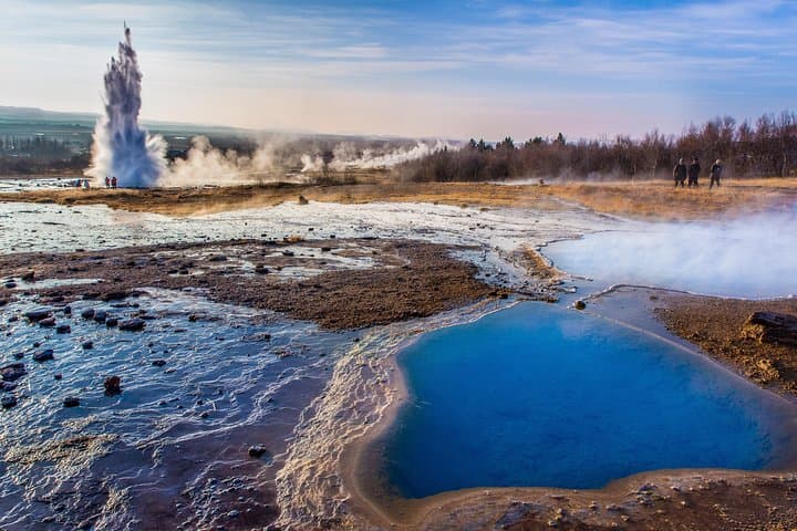 Golden Circle to South Coast Waterfalls: Private Reykjavik Super-Jeep Tour