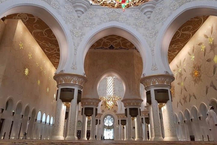 Full-Day Abu Dhabi City Tour from Dubai: Sheikh Zayed, Yas Island & Heritage Village