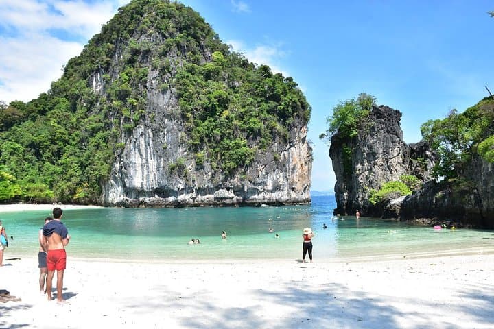 Hong Island Speed Boat Tour from Krabi — Snorkel, Kayak & 360° View