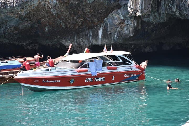 Four-Island Snorkel to Emerald Cave by Speed Boat from Koh Lanta