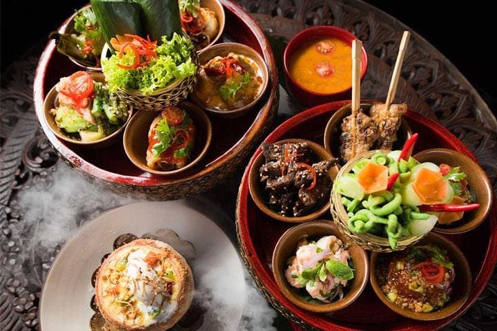 Chiang Mai Khan Toke: Traditional Northern Thai Dinner & Cultural Performance