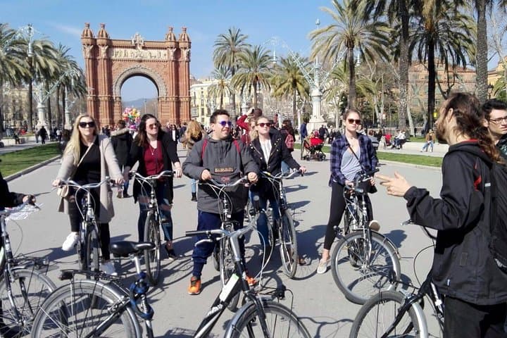 Explore Barcelona by Bike: Private Guided Tour of Gothic Quarter, Eixample & Barceloneta photo 4