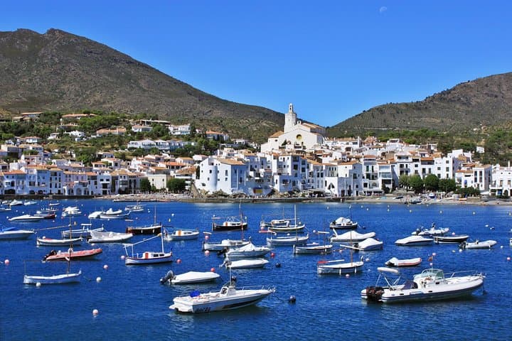 Figueres, Cadaqués & Portlligat: Dalí Small-Group Tour from Barcelona