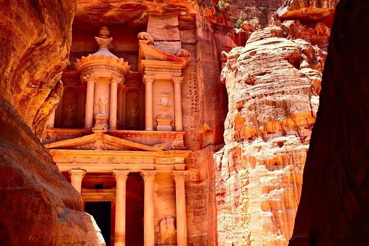 Full-Day Petra Tour from Eilat — Siq, Treasury & Roman Theater
