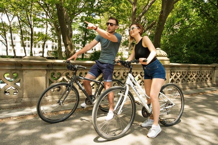 Brooklyn Bridge Bike Tour: Manhattan to Brooklyn Guided Ride photo 2