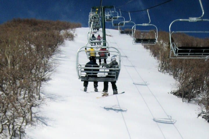 Skip the Lines: Mammoth Mountain Premium Ski Rental with Delivery & In-Room Fitting