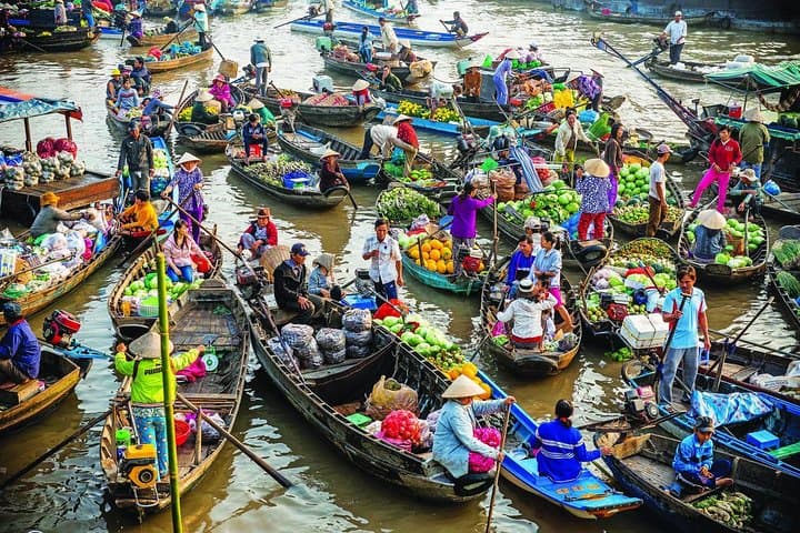 Luxury Mekong Delta Floating Market: 2-Day Can Tho & Cai Rang Escape