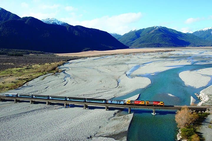 6-Day South Island Circuit: TranzAlpine, Milford Sound & Franz Josef Glacier photo 1
