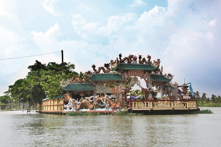 Saigon River Speedboat VIP Tour to Dragon (Snake) Floating Temple photo 2