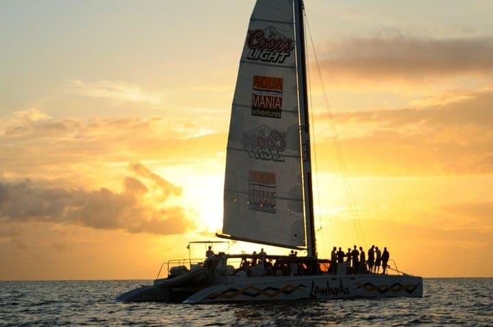 St. Martin Sunset Sail: 90-Minute Caribbean Cruise on the Lambada