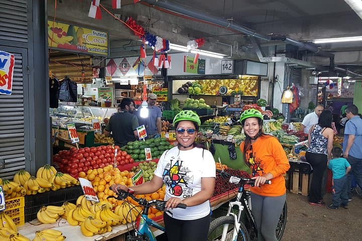 Street-Level Santiago: Full-Day Cultural Bike Tour photo 2