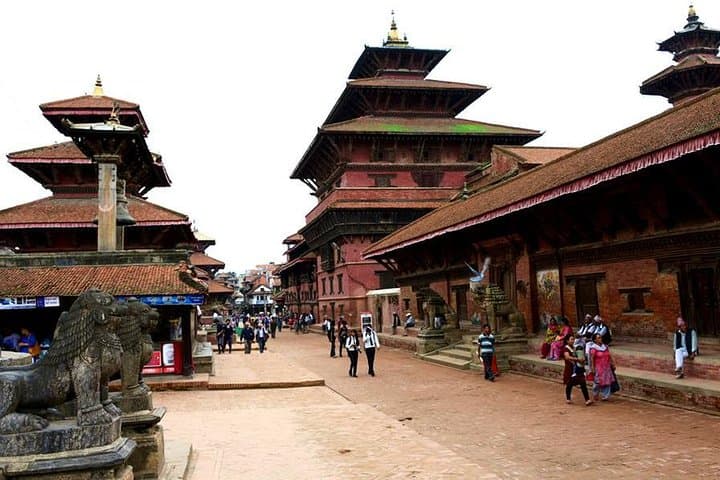 Full-Day Kathmandu Valley Tour: Swayambhunath, Patan, Boudhanath & Pashupatinath photo 1
