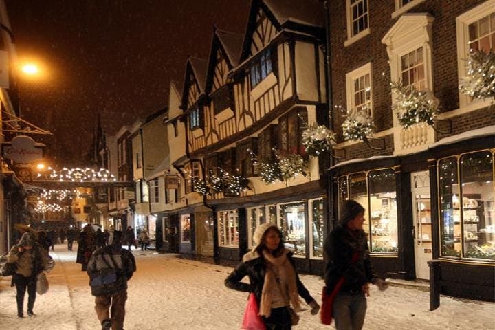 Private York Christmas Walking Tour: A Two-Hour Festive Stroll Through History