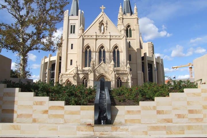 Self-Guided Audio Walking Tour of Perth CBD & Swan River