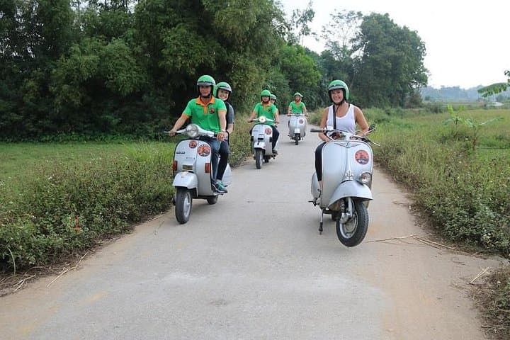 Hanoi Vespa Tour: Red River Delta & Rural Villages (5-Hour)