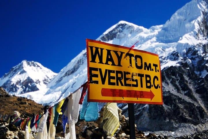 Everest Base Camp Trek: 16-Day Lukla to Kala Patthar Trek
