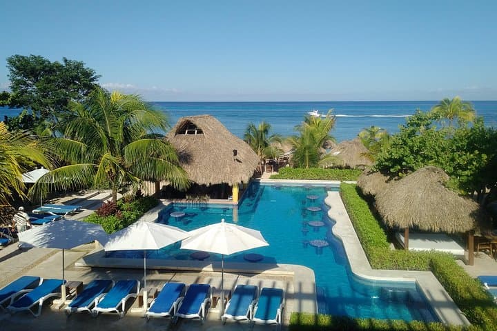 Mr Sanchos Beach Club Cozumel: All-Inclusive Day Pass Guide