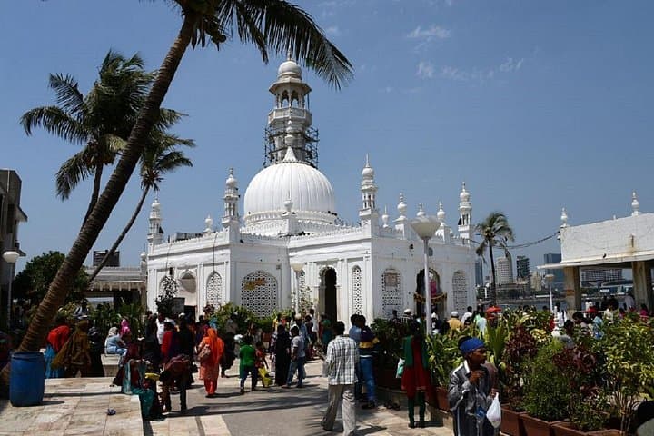 Discover the Vibrant Tapestry of Mumbai in a Day photo 2