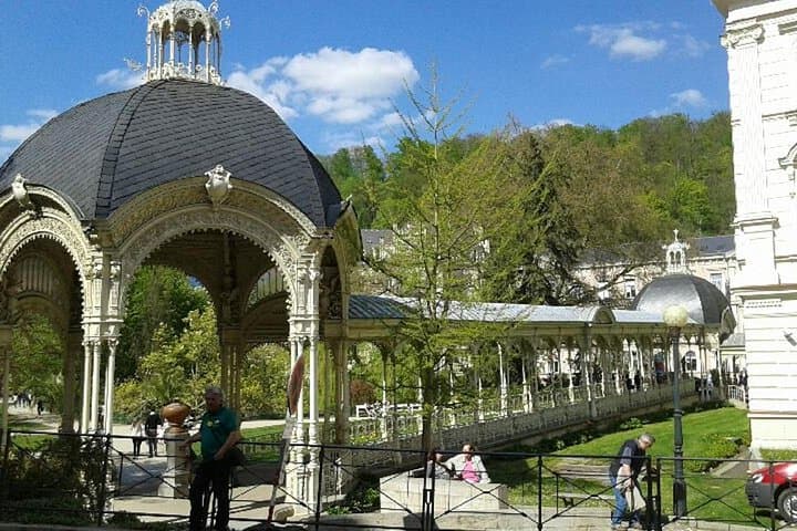 Karlovy Vary Day Trip from Prague: Moser Glass, Hot Springs & Lunch photo 4