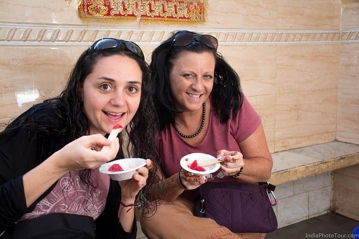 Old Delhi Walking Tour: 3-Hour Food Walk Through Chandni Chowk's Markets photo 3