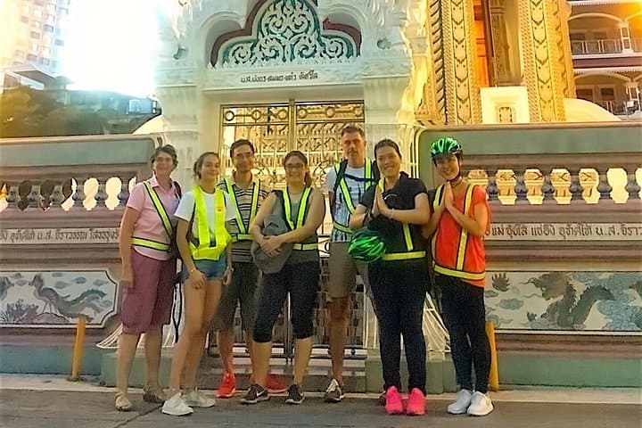 Bangkok Night Bike Tour: 5-Hour Chinatown & Chao Phraya Dinner Ride photo 3