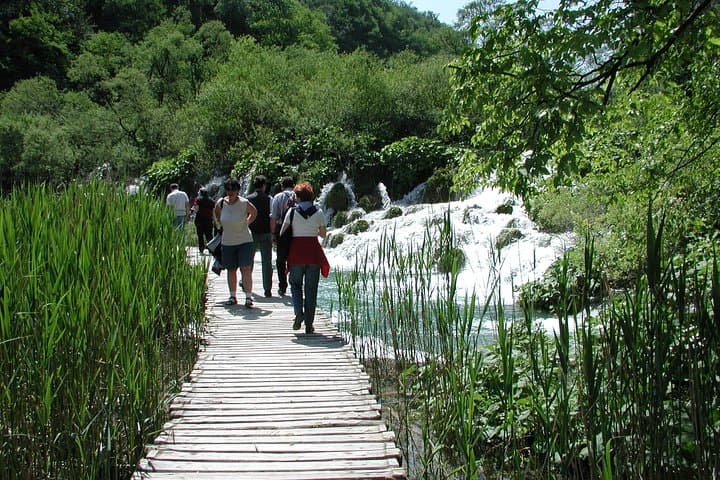 Plitvice Lakes Day Trip from Zadar — Guided Tour to Croatia’s Waterfall Lakes photo 5