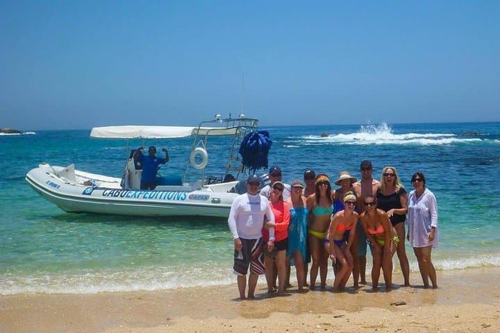 Snorkel Santa María & Chileno Bays: Small-Group Zodiac Adventure in Los Cabos photo 3