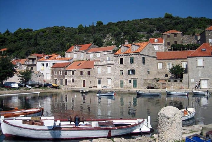 Dubrovnik Elafiti Islands Boat Tour with Lunch & Unlimited Drinks photo 2