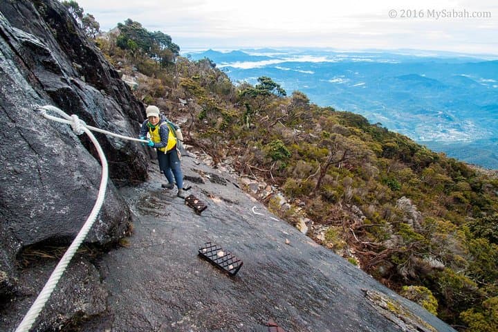 Summit Mount Kinabalu: 3-Day Guided Climb with Permit & Mountain Lodge photo 2