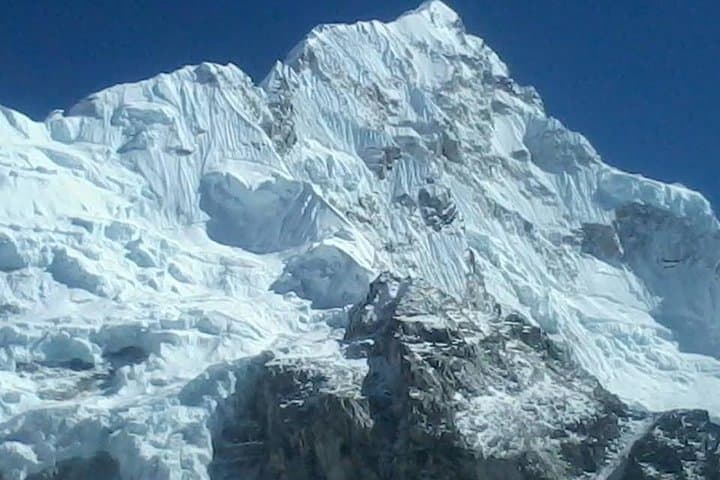 Everest Base Camp Trek: 15-Day Lukla to EBC Guide for High-Altitude Trekkers photo 2