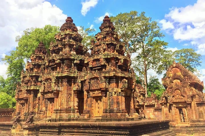 Preah Khan & Neak Pean Pink Towers: Private Temple Bike Tour in Siem Reap