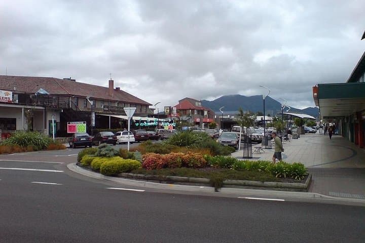 Discover Taupo: Self-Guided Audio Walking Tour of Lake Taupo & Geothermal History photo 3