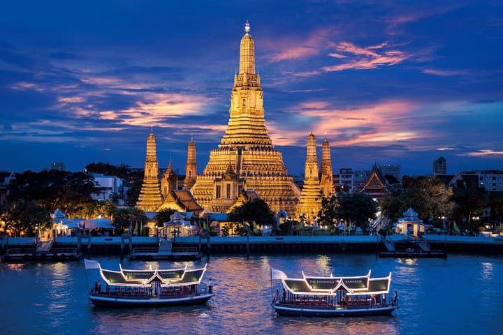Bangkok Chao Phraya River Dinner Cruise: Buffet Night Cruise & City Views photo 2