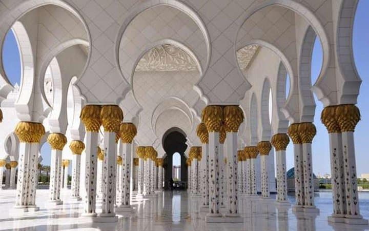 Abu Dhabi Day Trip from Dubai: Sheikh Zayed Mosque, Corniche & Heritage Village photo 2