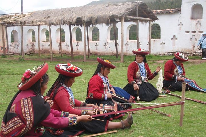 Sacred Valley of the Incas Day Trip from Cusco — Pisac, Ollantaytambo & Chinchero photo 2