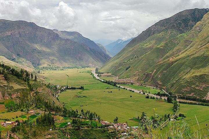 Sacred Valley Day Tour: Pisac, Ollantaytambo & Chinchero Highlights photo 2