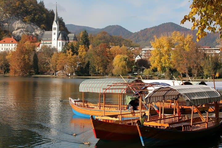 Half-Day Lake Bled & Bled Castle Tour with Traditional Pletna Boat Ride photo 6
