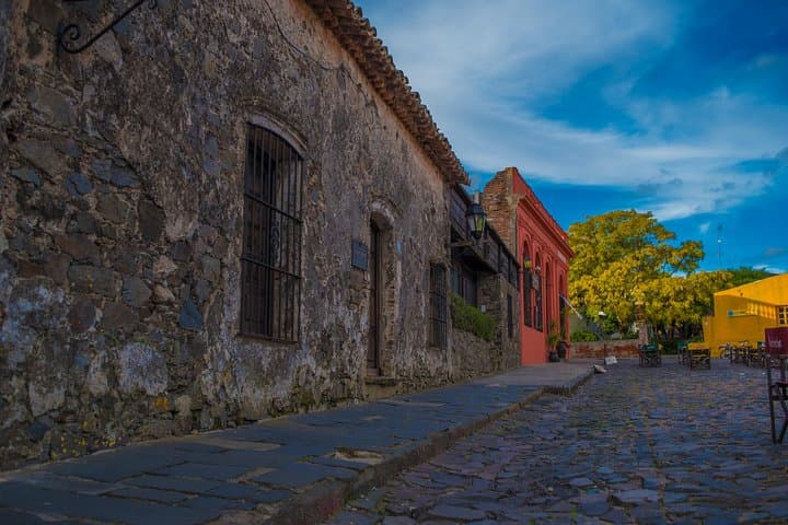 Colonia del Sacramento Day Trip: Historic Streets, Lighthouse Views & Riverfront Strolls photo 4